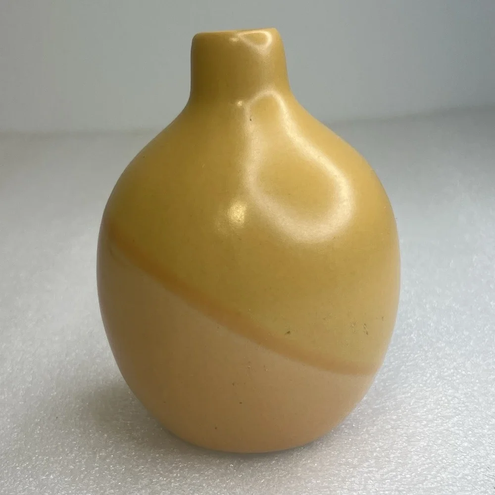 Vintage Margie's Garden Pear-Shaped Vase Yellow/Tan 5